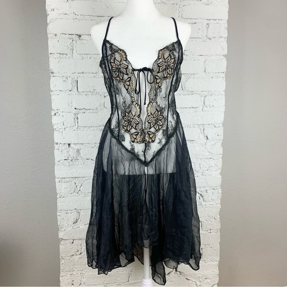 Vintage Tres Chic Nylon Deep V Front Tie Cutout Lace Babydoll Chemise Small